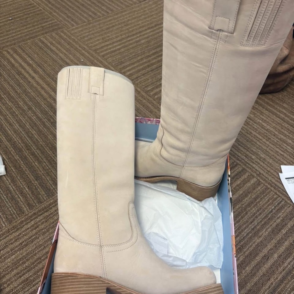 Jeffrey Campbell reflect tall size 9.5 new only tried on once